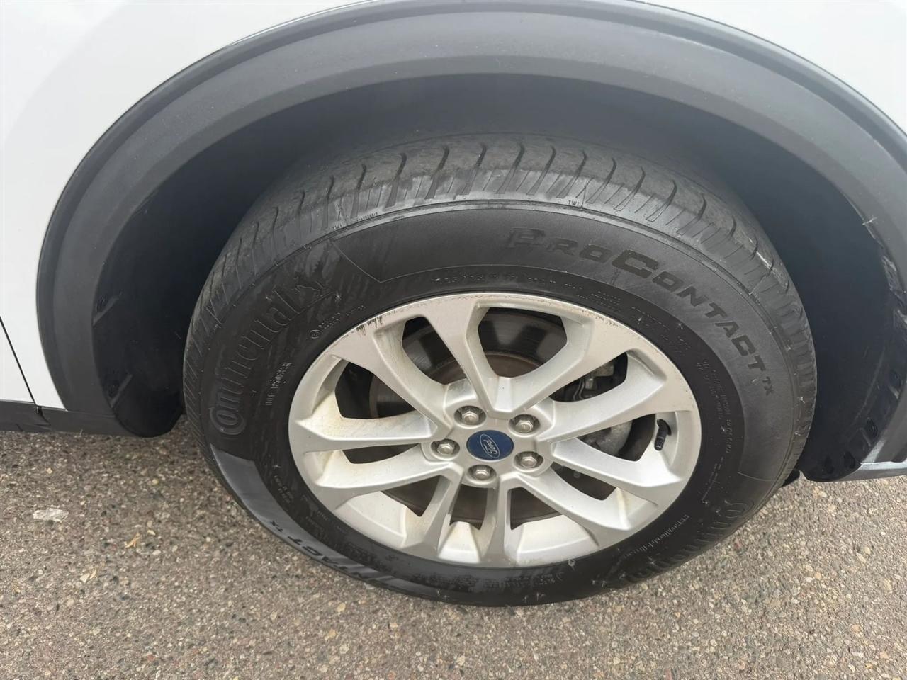 Ford Escape photo 20