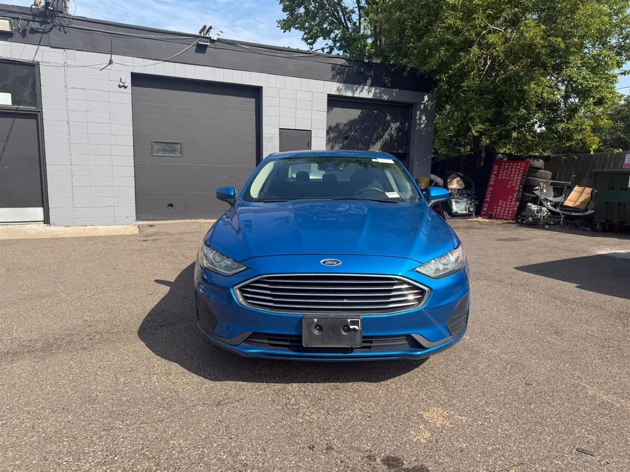 Ford Fusion photo 8