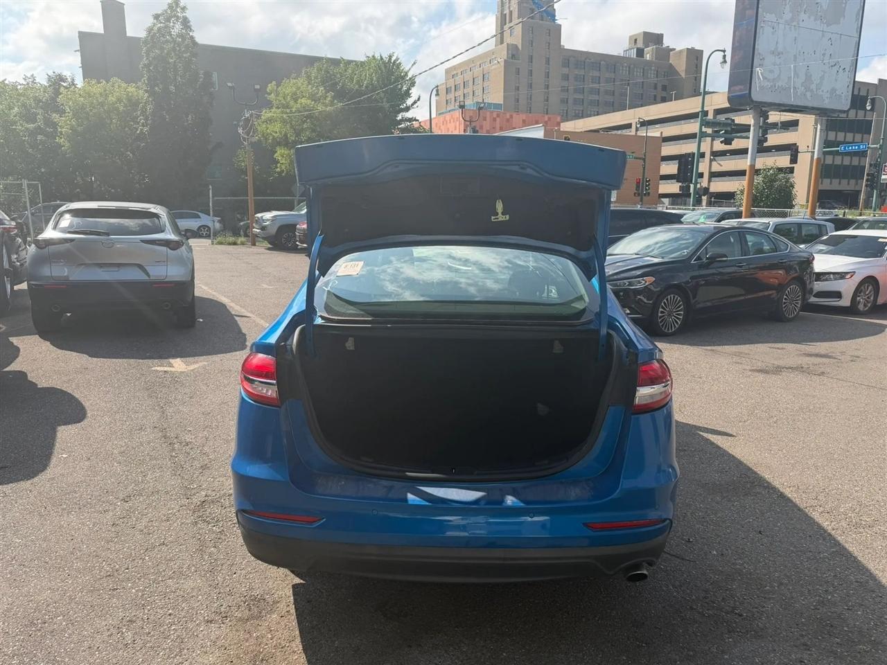 Ford Fusion photo 9