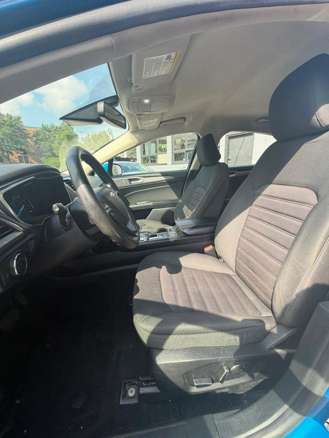 Ford Fusion photo 10