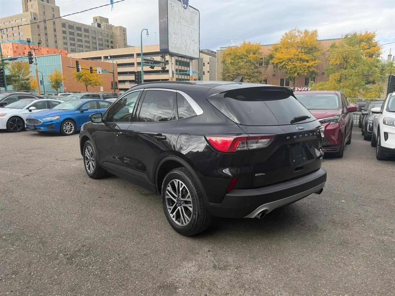 Ford Escape photo 3