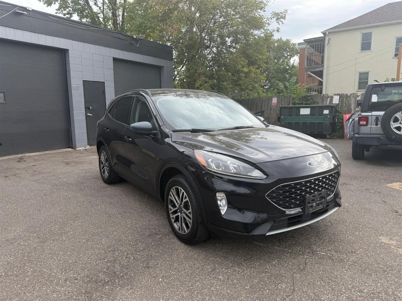 Ford Escape photo 7