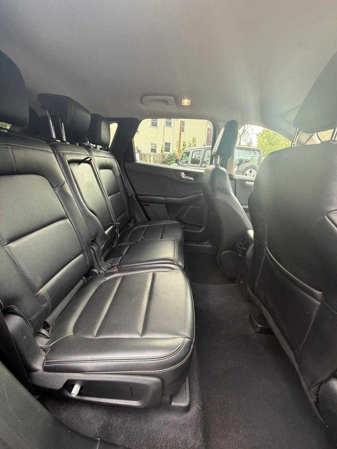 Ford Escape photo 13