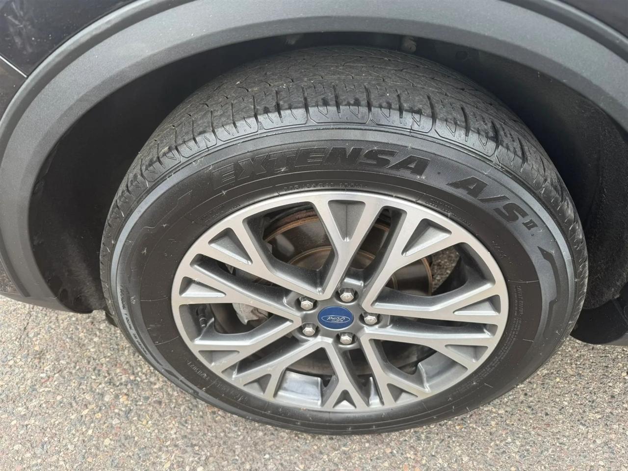Ford Escape photo 17