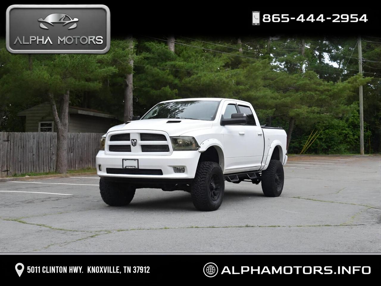 2012 RAM 1500 4WD Crew Cab 140.5" Sport