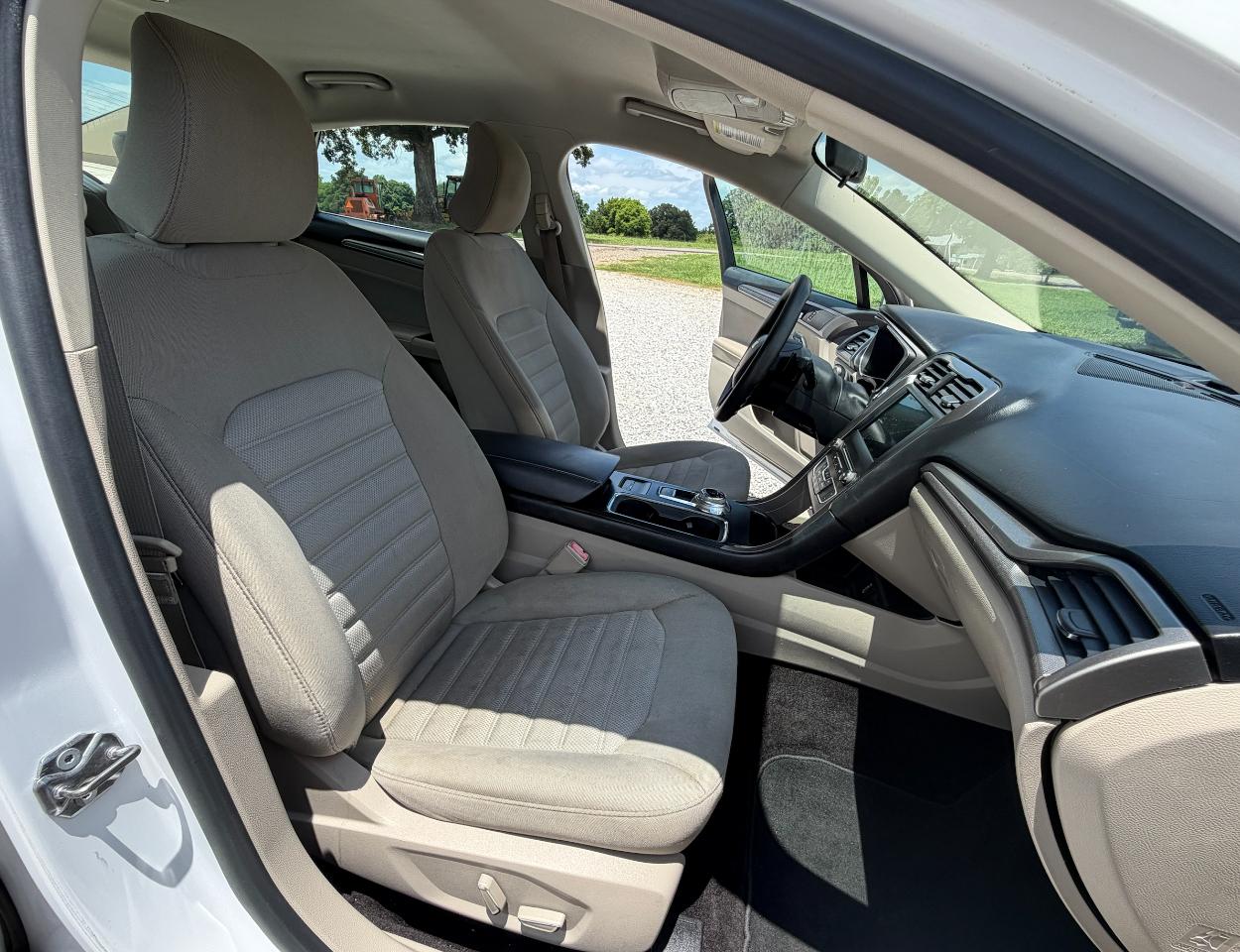 Ford Fusion SE 2017