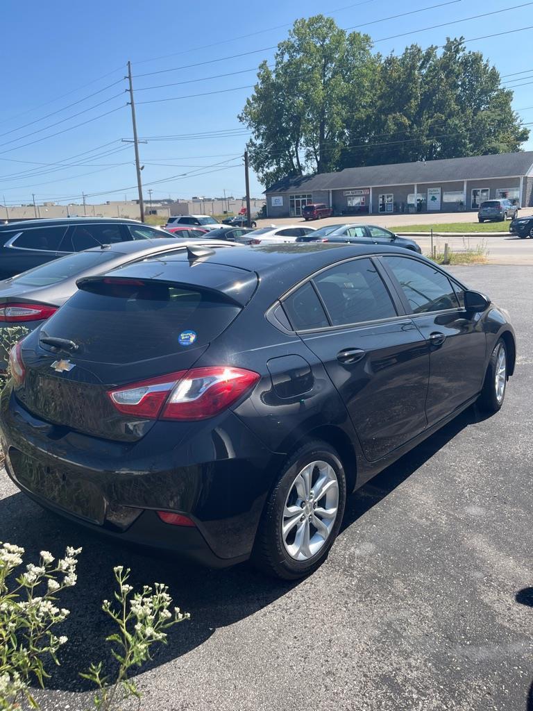 Chevrolet Cruze LS Hatchback 2019