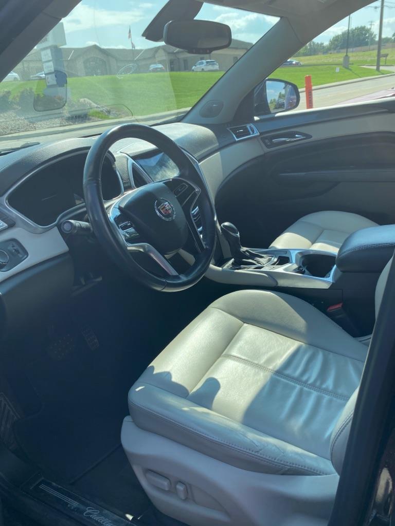 Cadillac SRX Base 2013