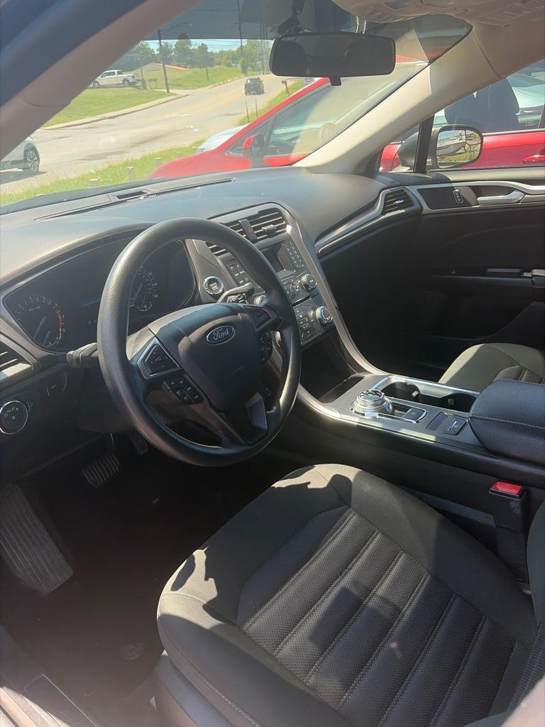 Ford Fusion SE 2017