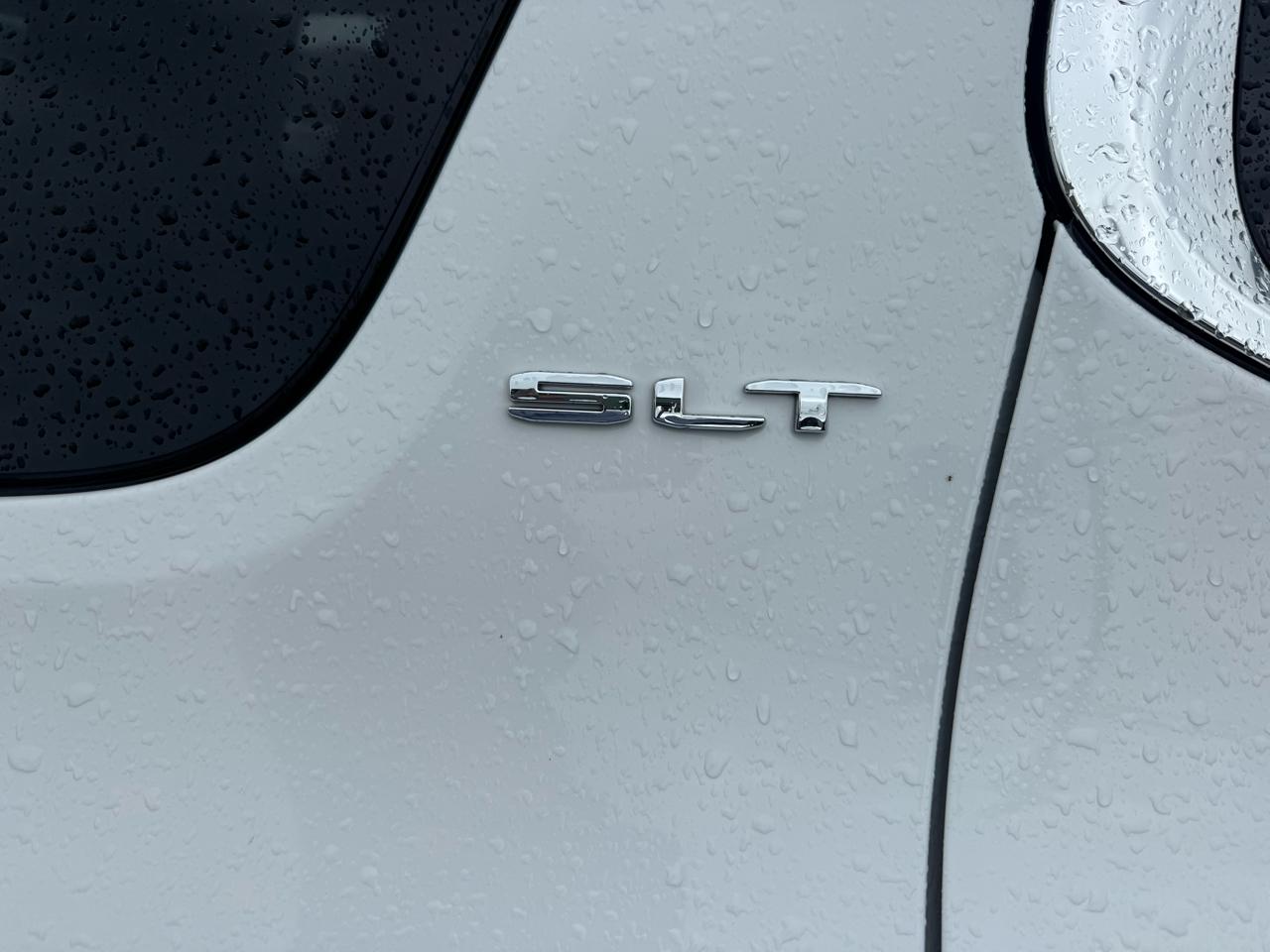 GMC Acadia AWD 4dr SLT 2021