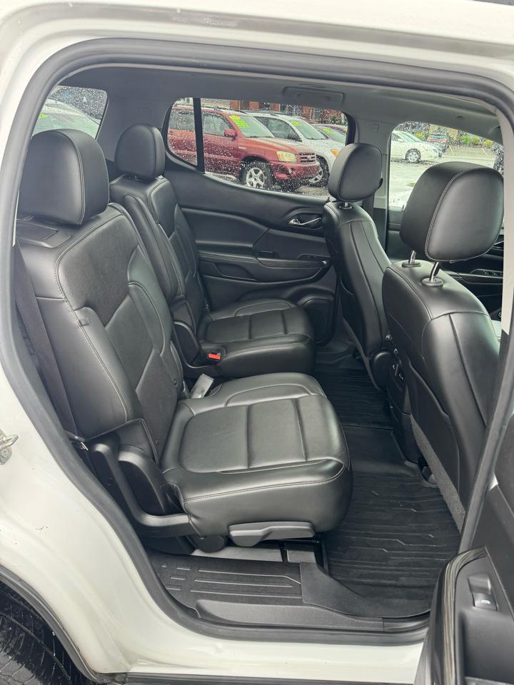GMC Acadia AWD 4dr SLT 2021