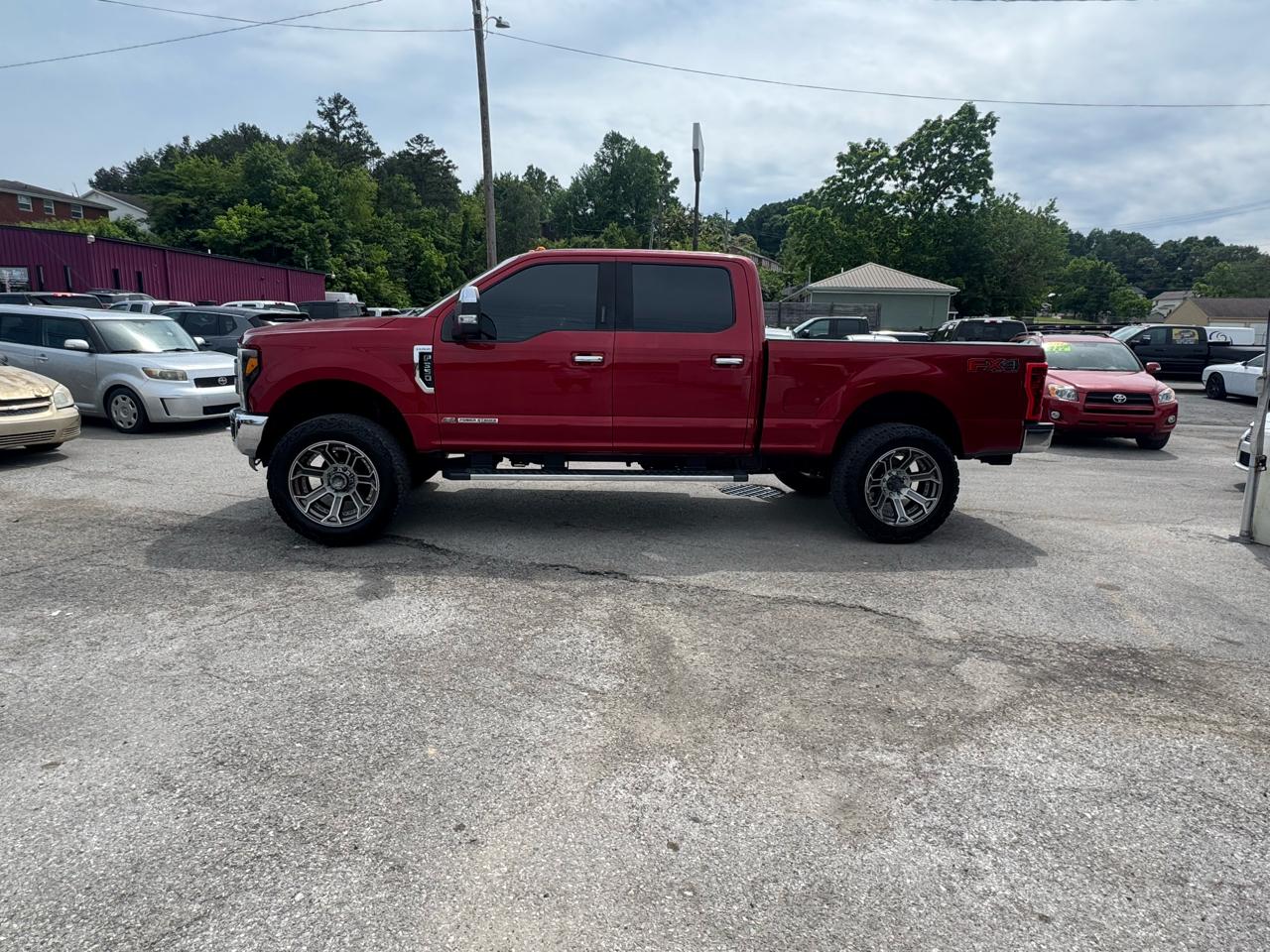 Ford Super Duty F-350 SRW 4WD Crew Cab 156" Lariat 2019
