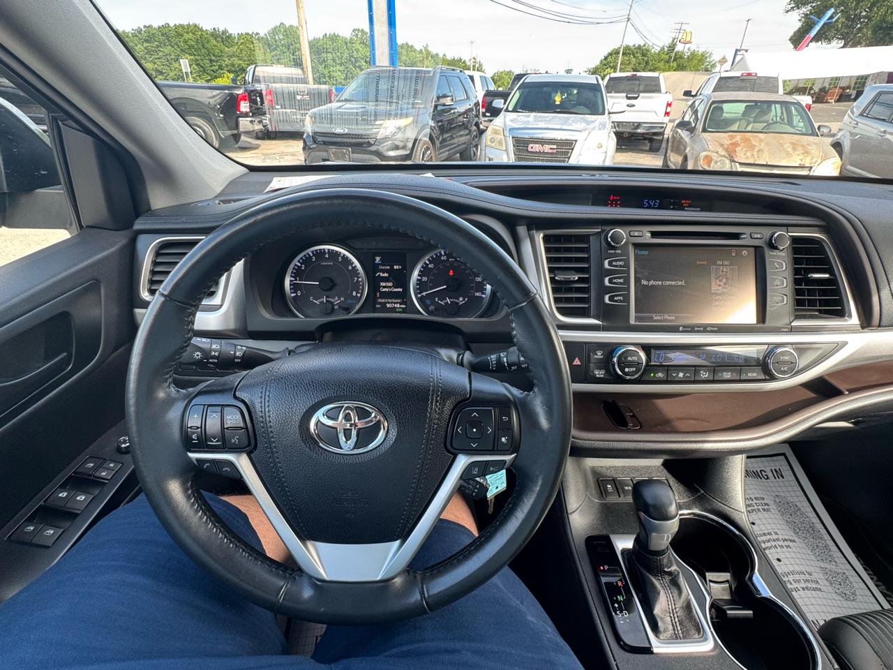 Toyota Highlander AWD 4dr V6 LE Plus (Natl) 2019