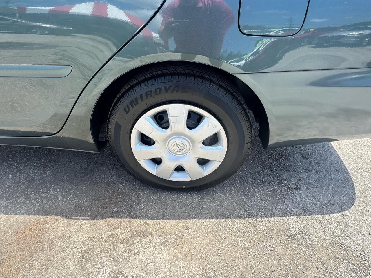 Toyota Camry 4dr Sdn XLE Auto (Natl) 2004