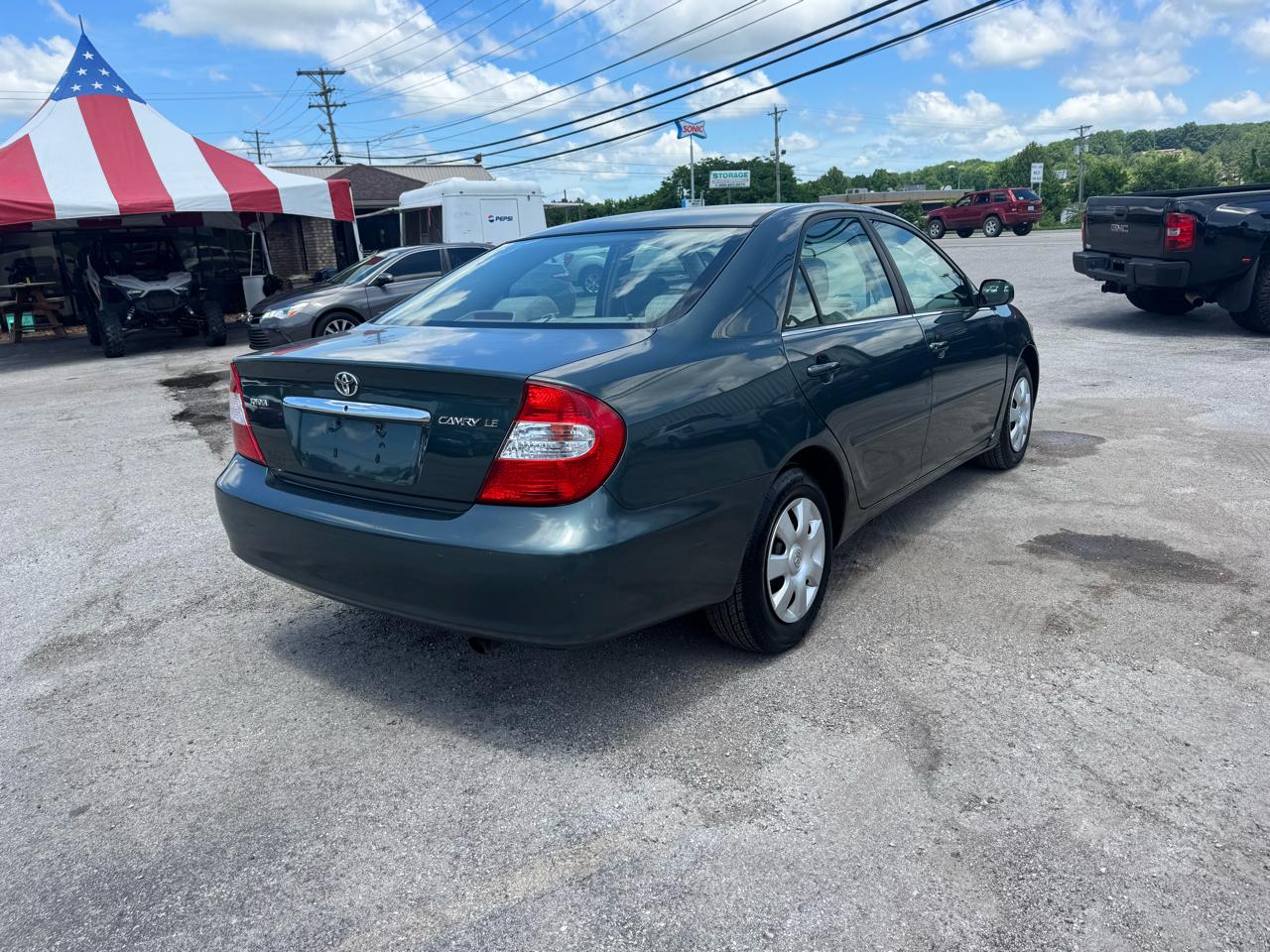Toyota Camry 4dr Sdn XLE Auto (Natl) 2004