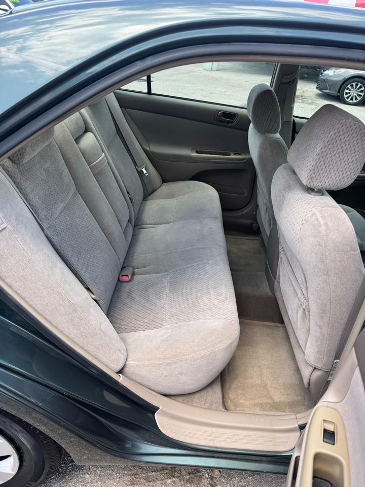 Toyota Camry 4dr Sdn XLE Auto (Natl) 2004