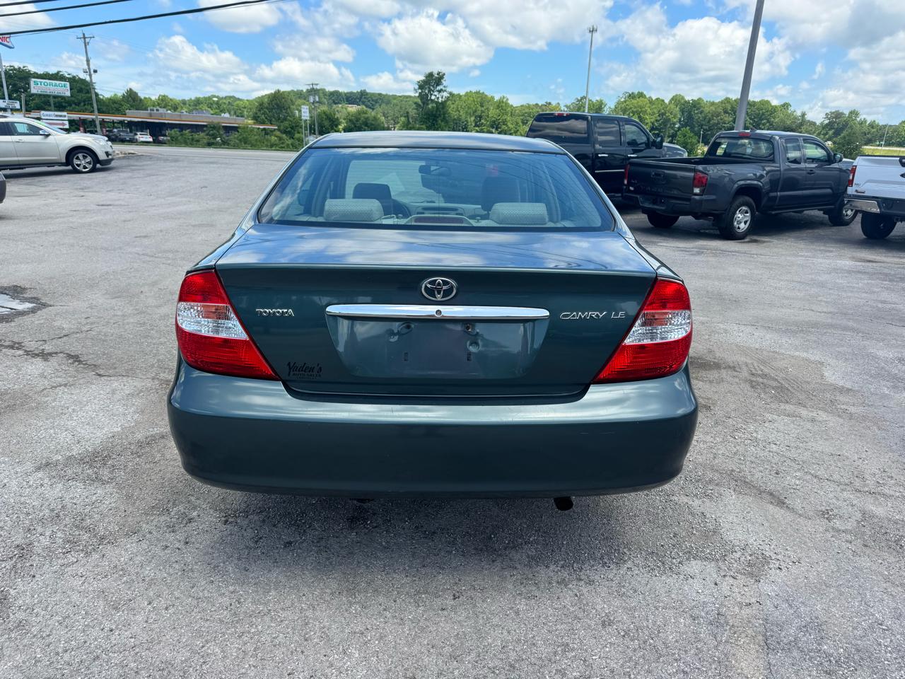 Toyota Camry 4dr Sdn XLE Auto (Natl) 2004