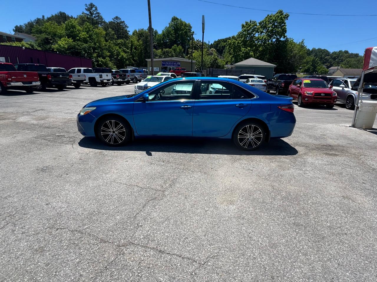 Toyota Camry 4dr Sdn I4 Auto SE w/Special Edition Pkg (Natl) 2016
