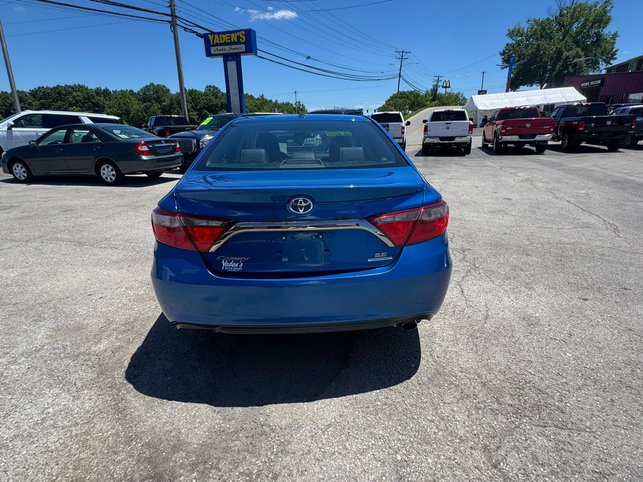 Toyota Camry 4dr Sdn I4 Auto SE w/Special Edition Pkg (Natl) 2016
