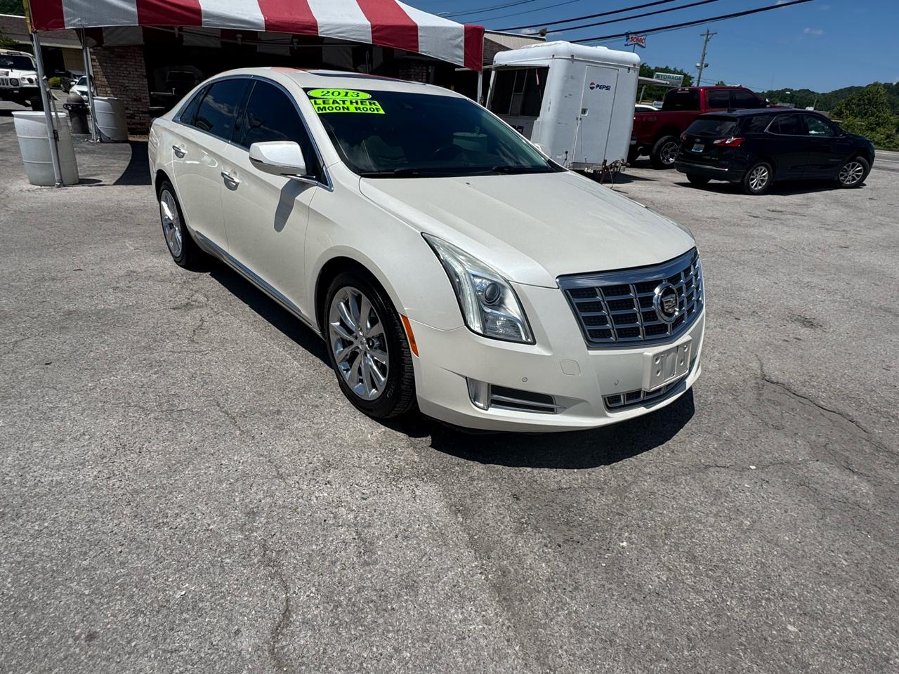 Cadillac XTS 4dr Sdn Premium FWD 2013