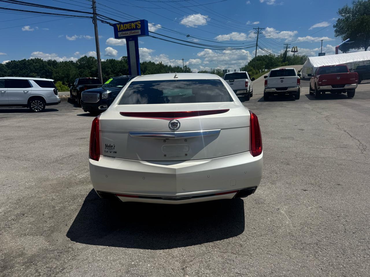 Cadillac XTS 4dr Sdn Premium FWD 2013