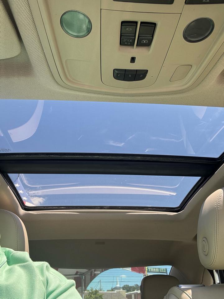 Cadillac XTS 4dr Sdn Premium FWD 2013