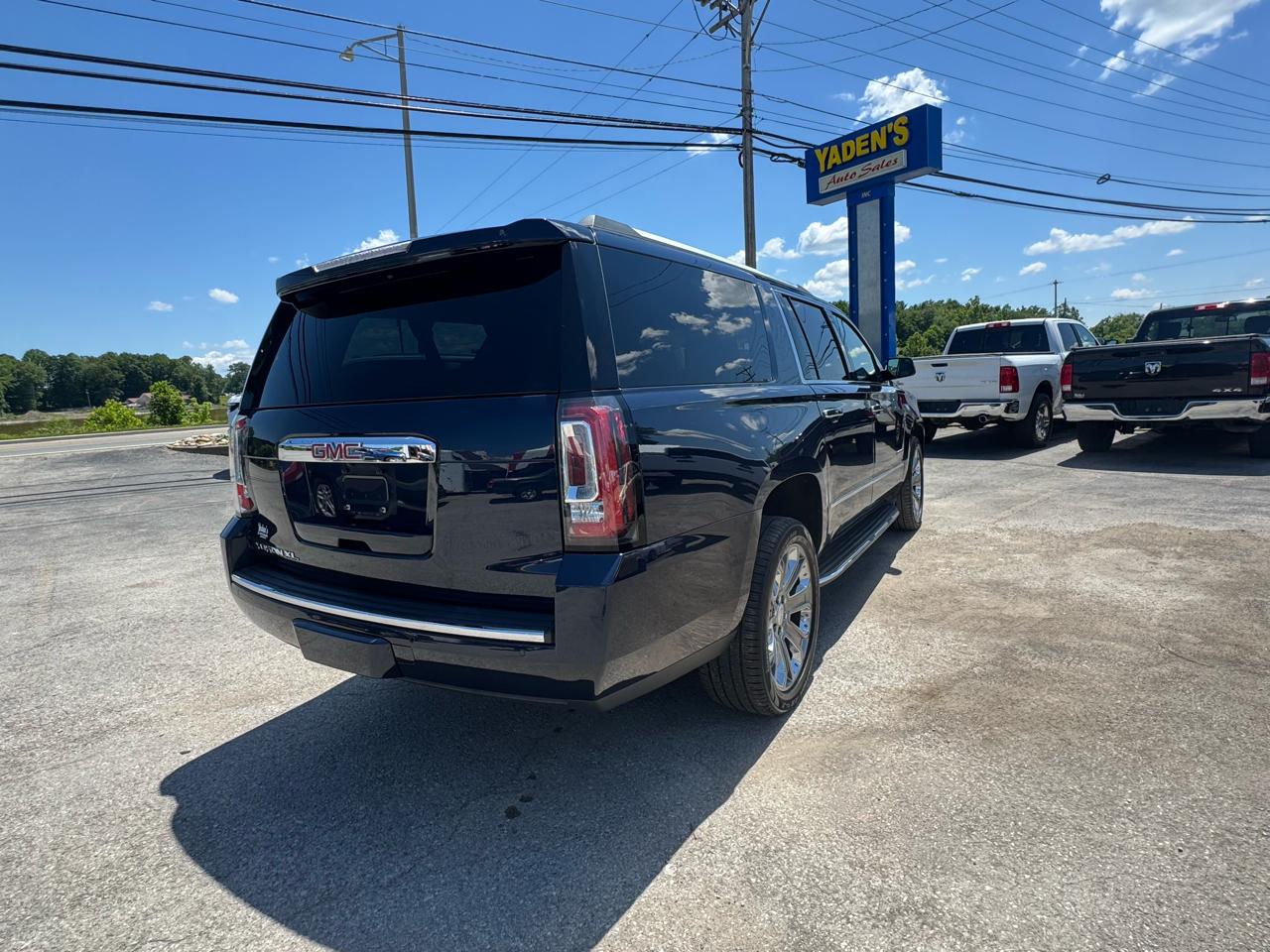 GMC Yukon XL 4WD 4dr Denali 2017