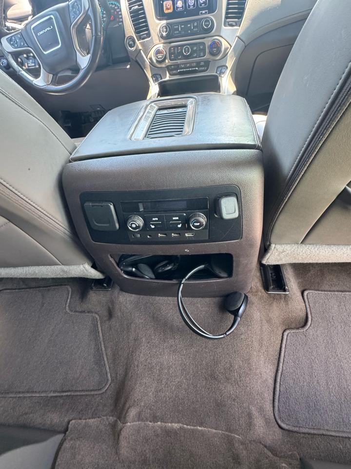 GMC Yukon XL 4WD 4dr Denali 2017