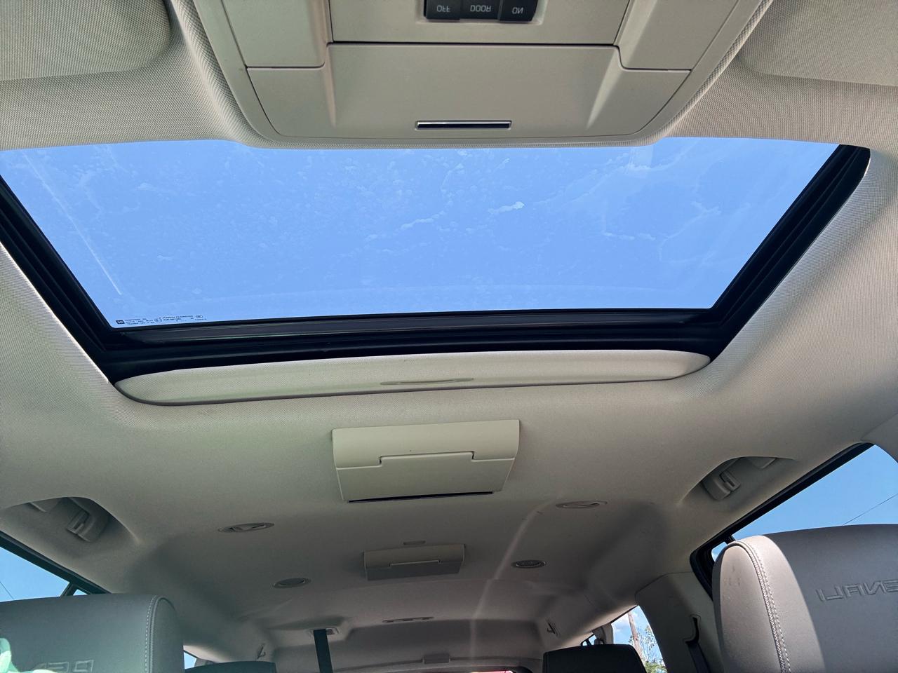 GMC Yukon XL 4WD 4dr Denali 2017