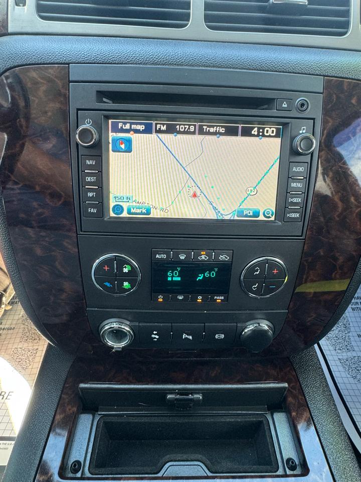 GMC Sierra 3500HD 4WD Crew Cab 167.7" DRW Denali 2011