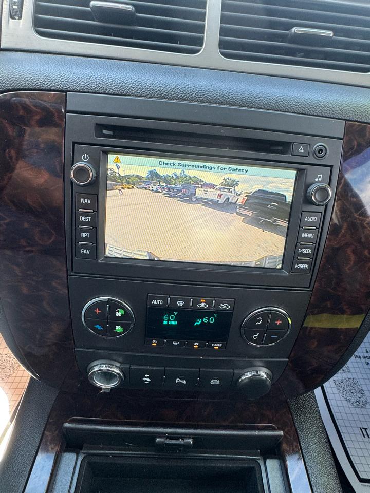 GMC Sierra 3500HD 4WD Crew Cab 167.7" DRW Denali 2011
