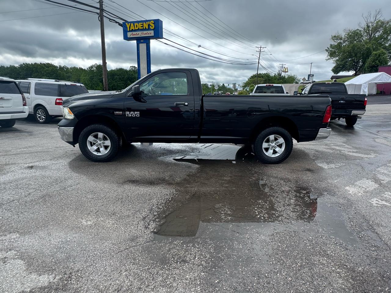 RAM 1500 4WD Reg Cab 140.5" Tradesman 2016