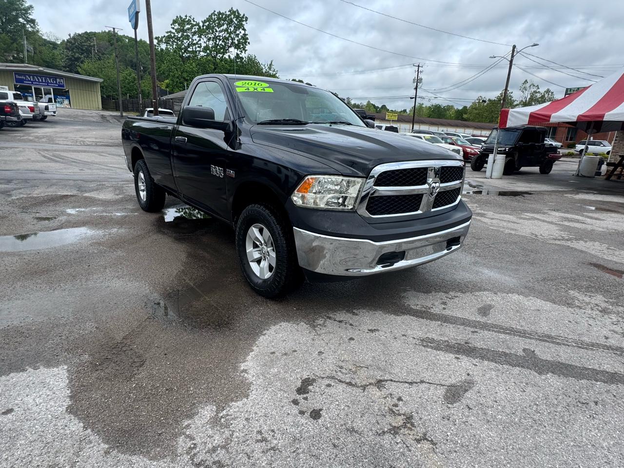RAM 1500 4WD Reg Cab 140.5" Tradesman 2016