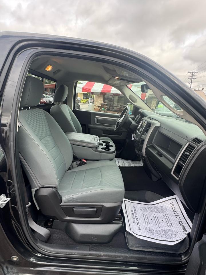 RAM 1500 4WD Reg Cab 140.5" Tradesman 2016