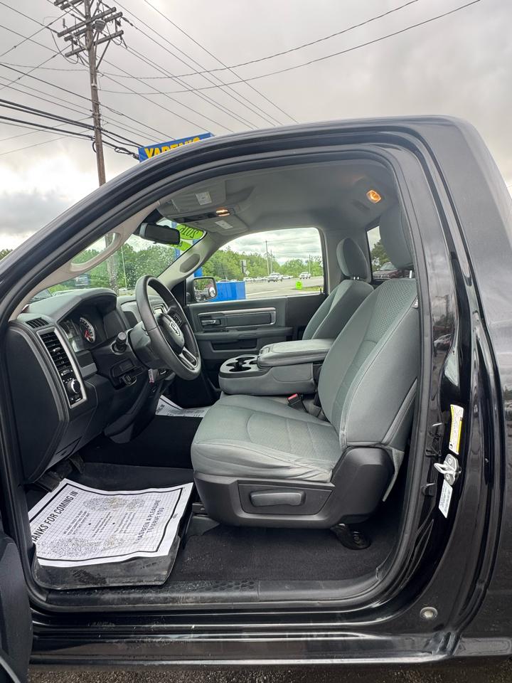 RAM 1500 4WD Reg Cab 140.5" Tradesman 2016