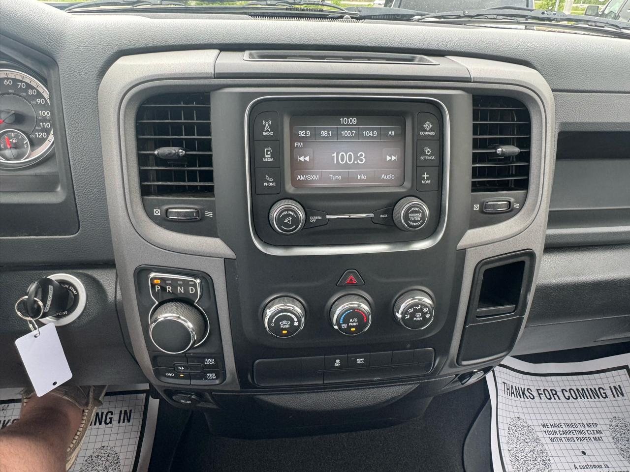 RAM 1500 4WD Reg Cab 140.5" Tradesman 2016