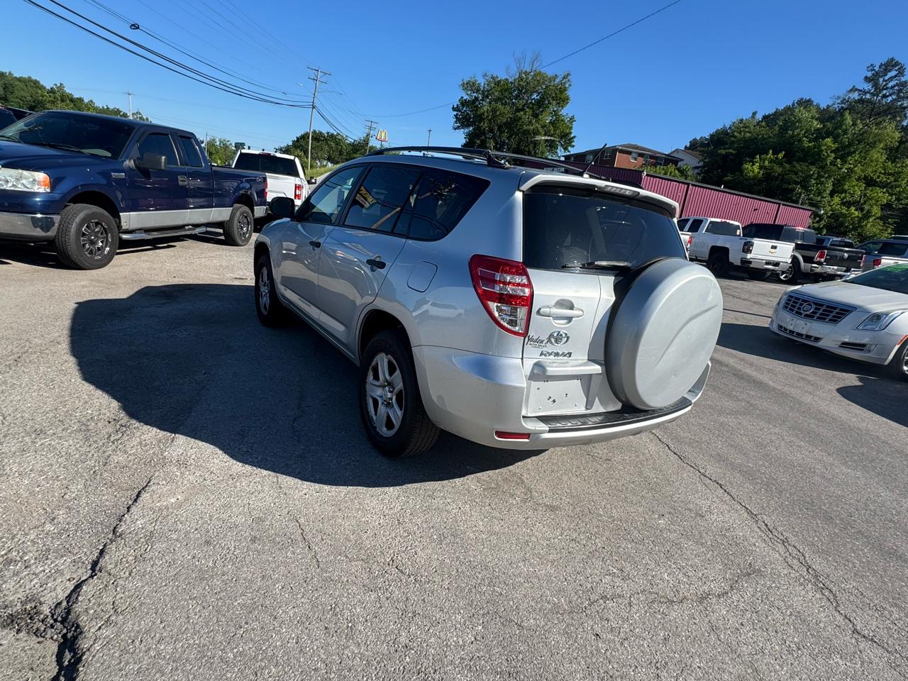 Toyota RAV4 4WD 4dr I4 (Natl) 2012