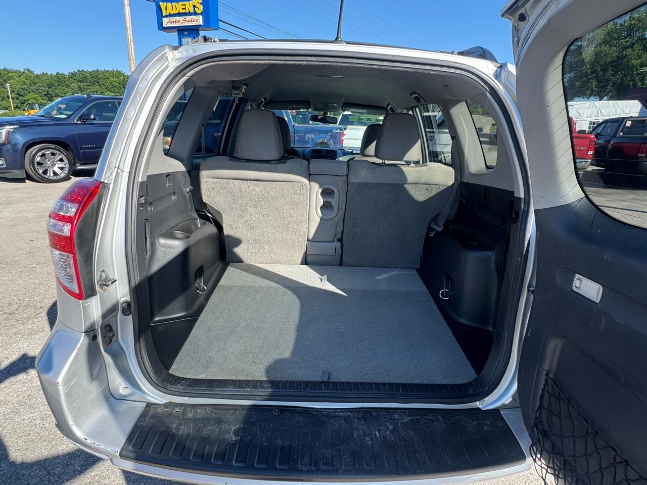 Toyota RAV4 4WD 4dr I4 (Natl) 2012