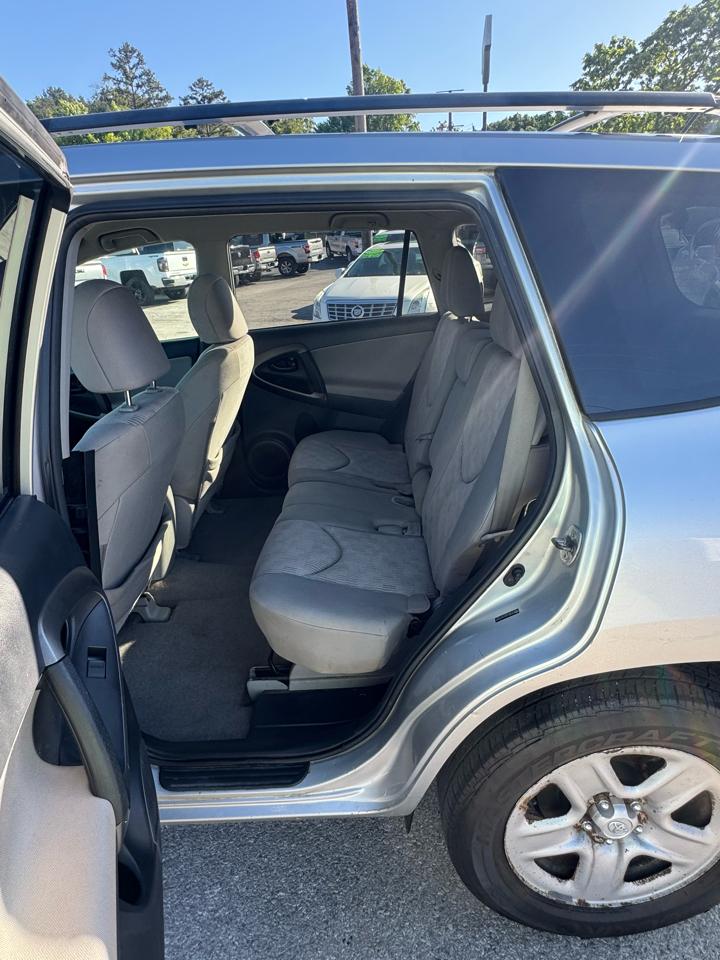 Toyota RAV4 4WD 4dr I4 (Natl) 2012
