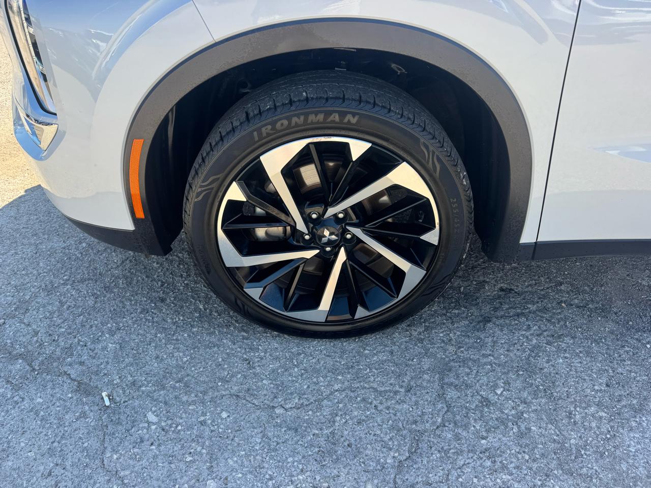 Mitsubishi Outlander SE FWD 2024