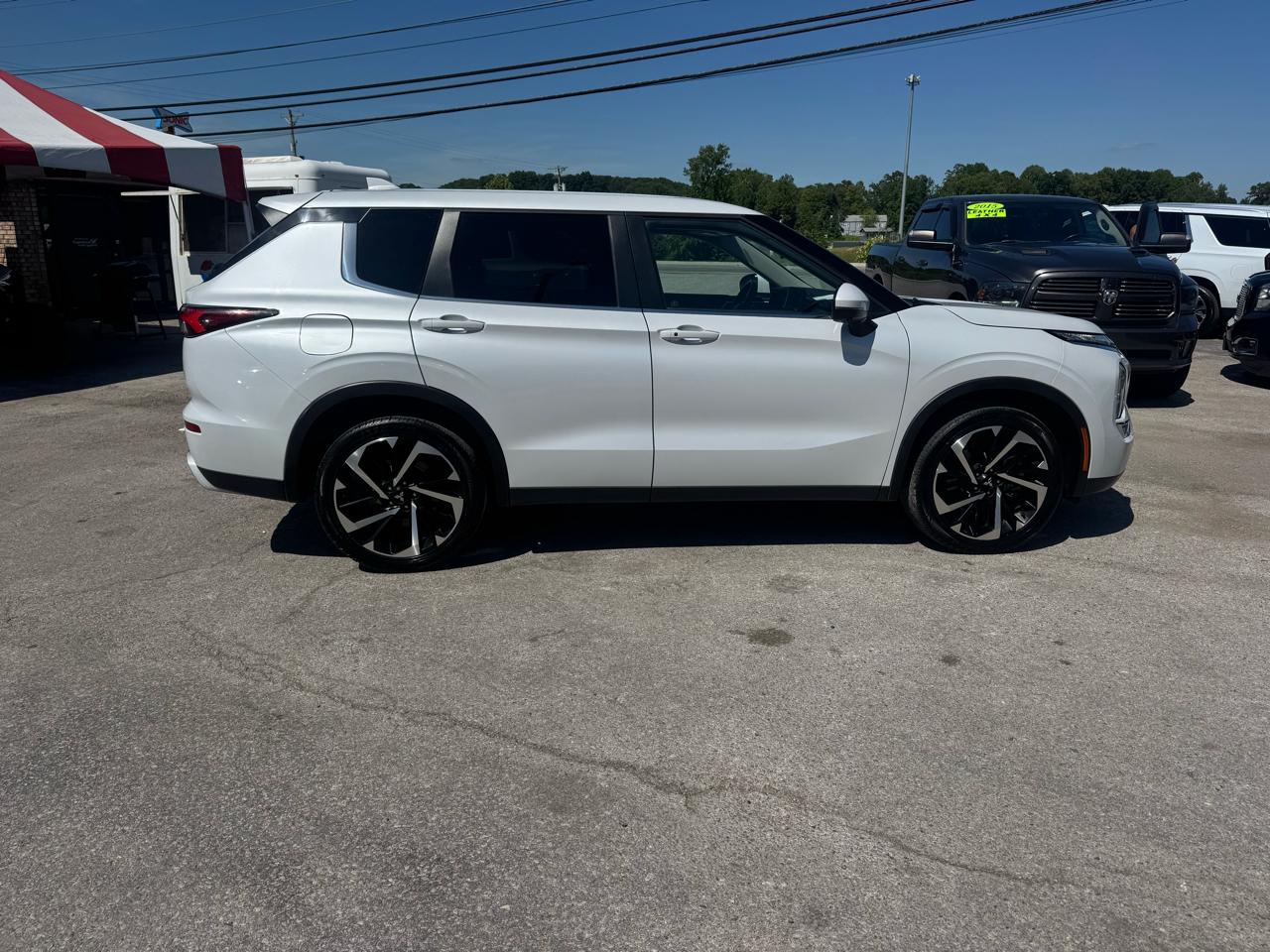 Mitsubishi Outlander SE FWD 2024