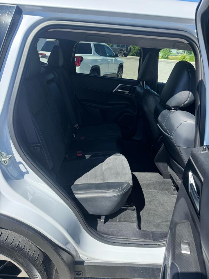Mitsubishi Outlander SE FWD 2024