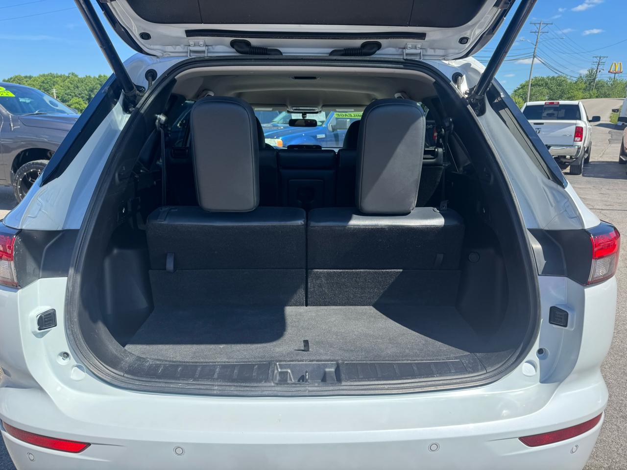 Mitsubishi Outlander SE FWD 2024