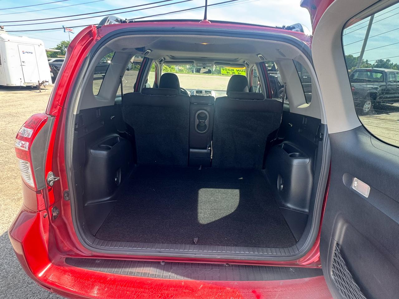 Toyota RAV4 4WD 4dr 4-cyl 4-Spd AT Sport (Natl) 2011