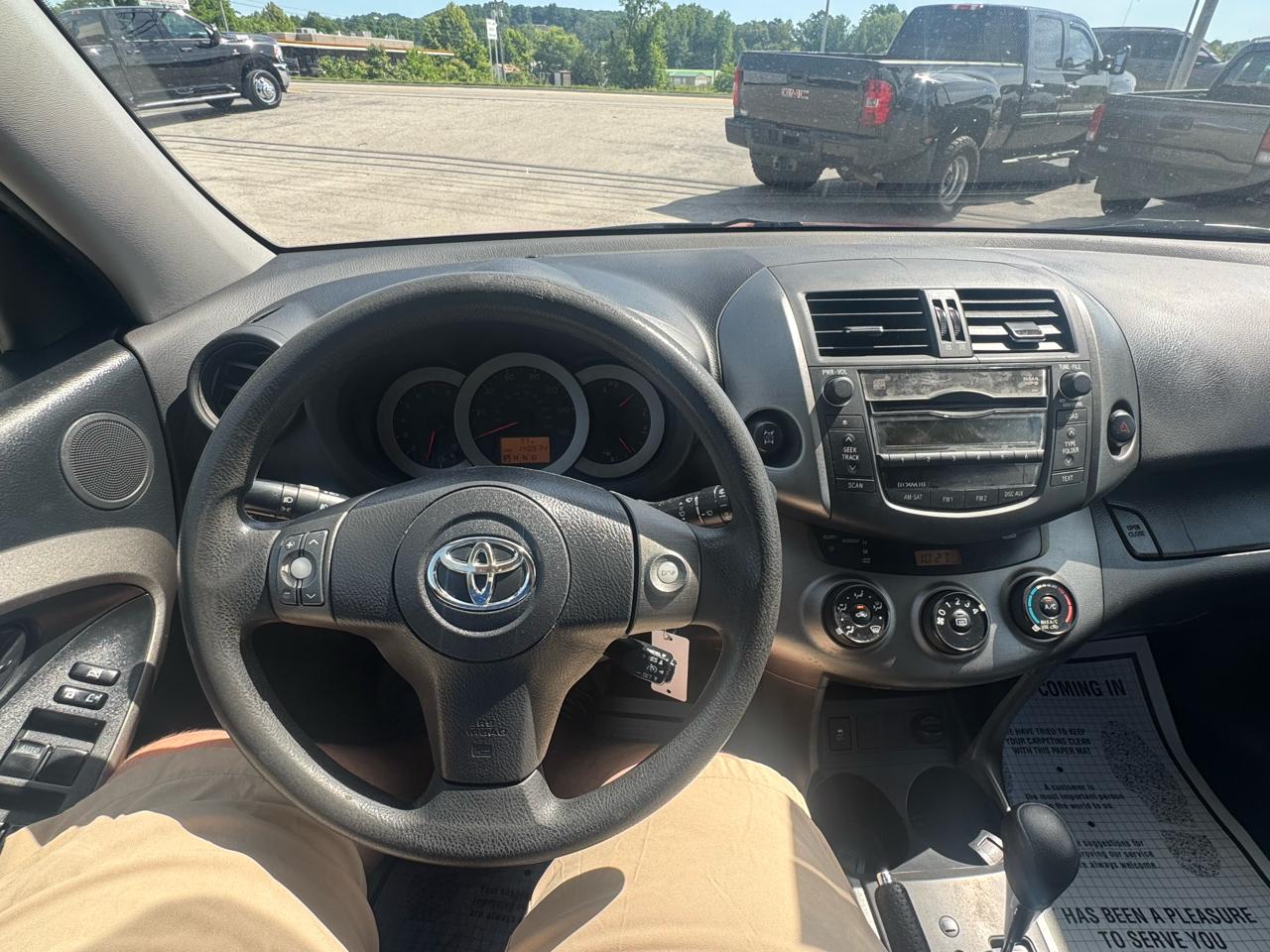 Toyota RAV4 4WD 4dr 4-cyl 4-Spd AT Sport (Natl) 2011