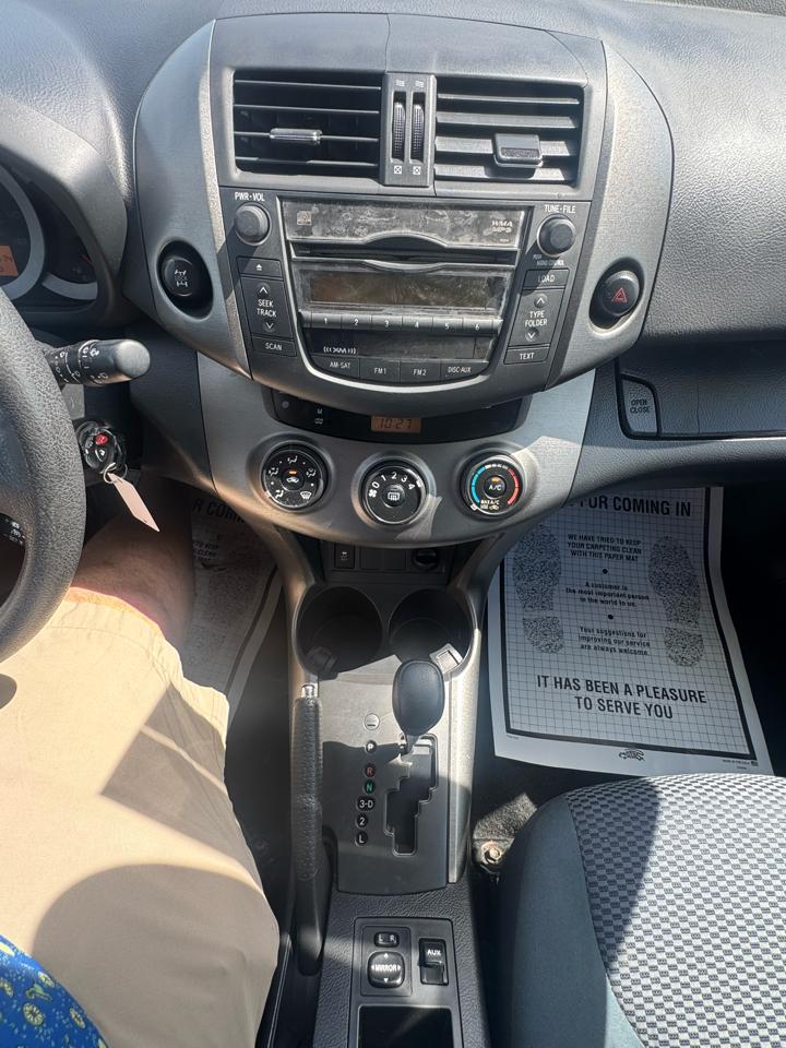Toyota RAV4 4WD 4dr 4-cyl 4-Spd AT Sport (Natl) 2011