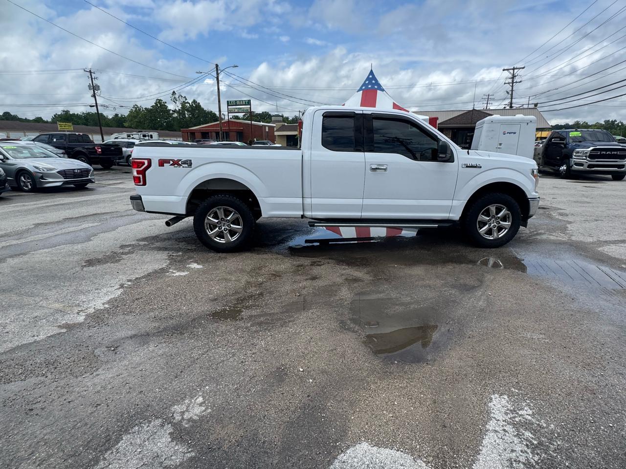 Ford F-150 4WD SuperCab 133" XLT 2018