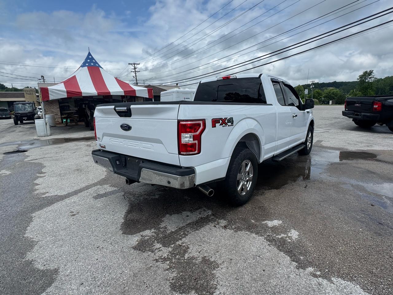Ford F-150 4WD SuperCab 133" XLT 2018