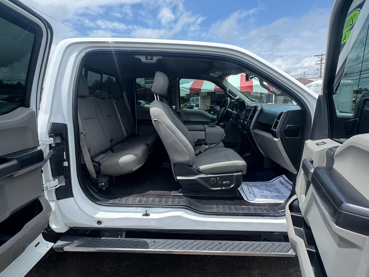 Ford F-150 4WD SuperCab 133" XLT 2018