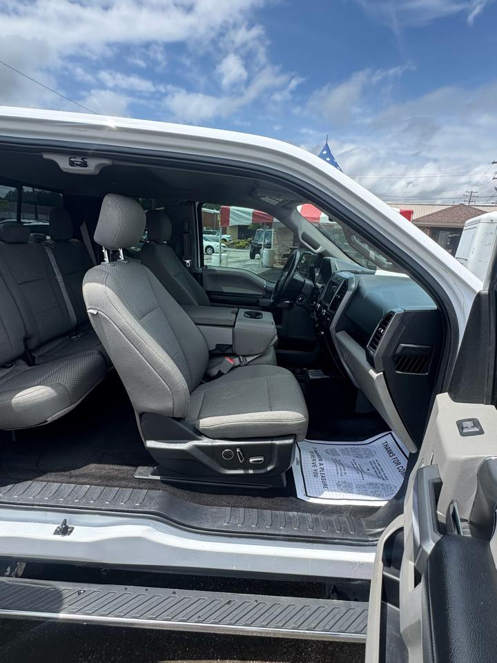 Ford F-150 4WD SuperCab 133" XLT 2018